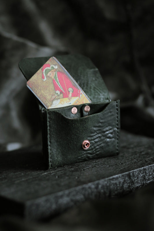 Hermann 004 (dark green) - leathercraft mit kater