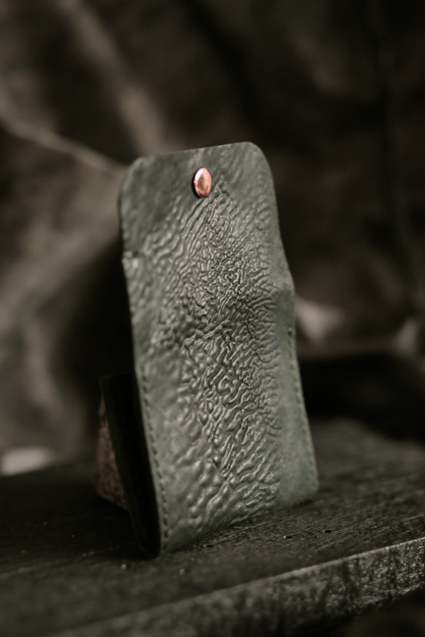 Hermann 004 (dark green) - leathercraft mit kater