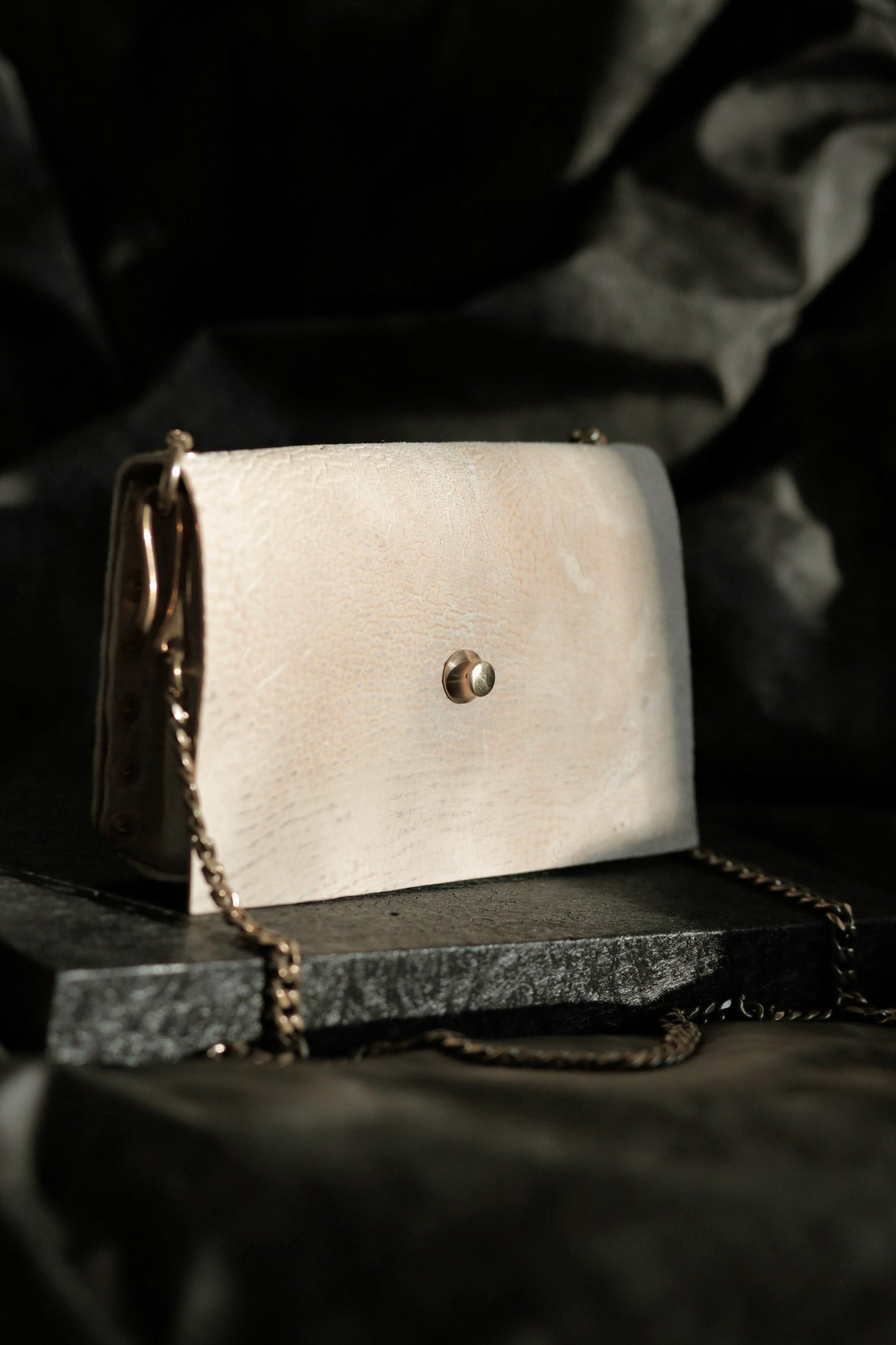 Köpenicker 005 (dirty white) - leathercraft mit kater