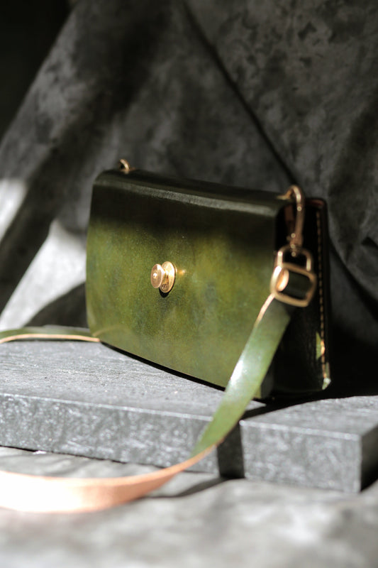 Köpenicker 008 (tamponato) - leathercraft mit kater