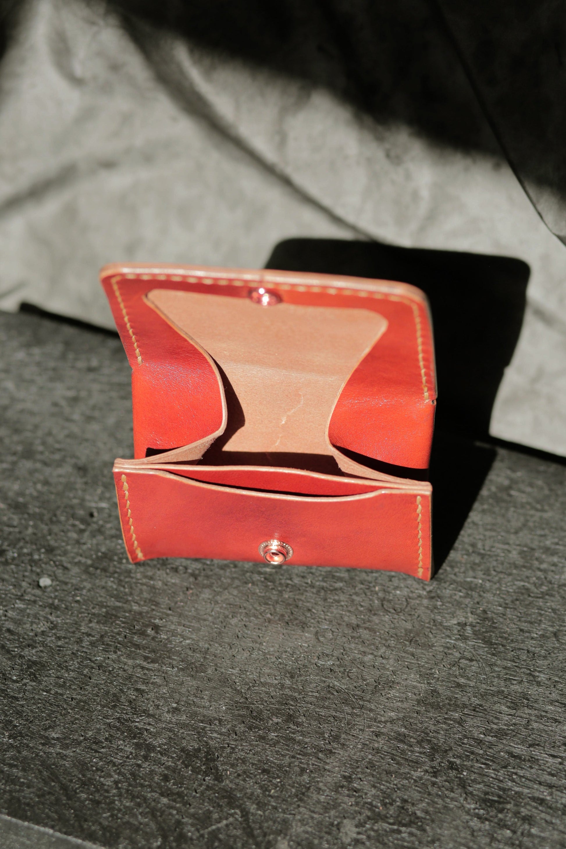 Britzer 003 (tamponato orange) - leathercraft mit kater