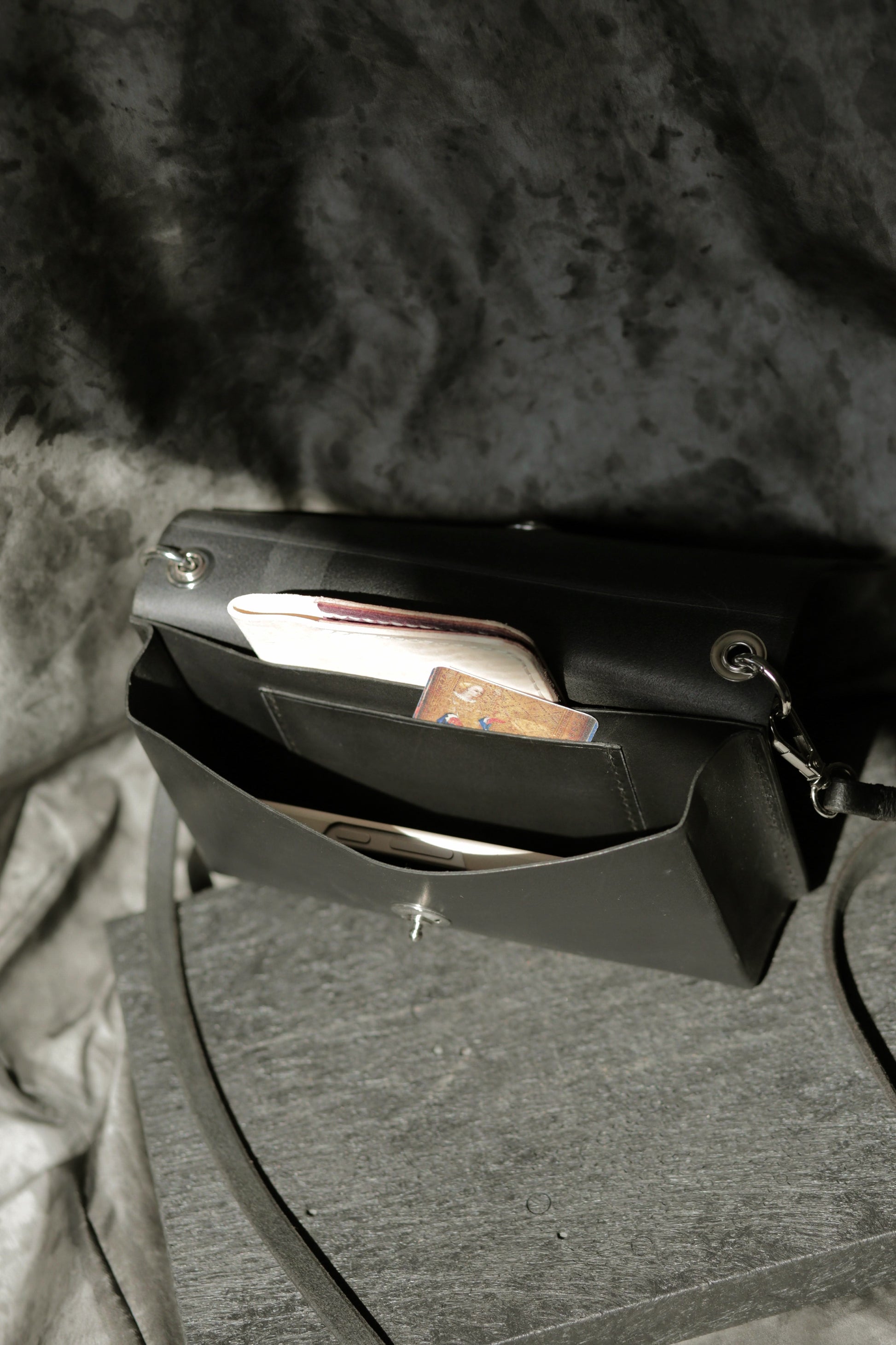 Köpenicker 007 (deadstock) - leathercraft mit kater