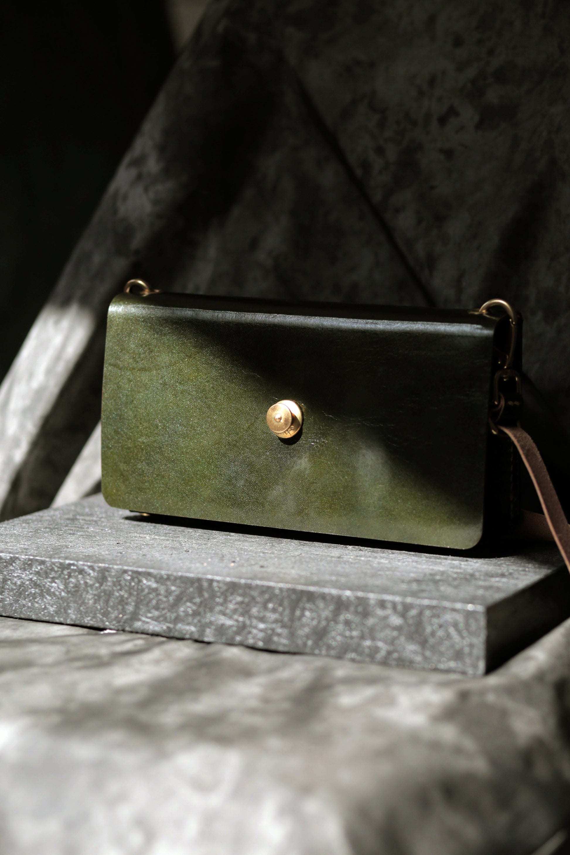 Köpenicker 008 (tamponato) - leathercraft mit kater
