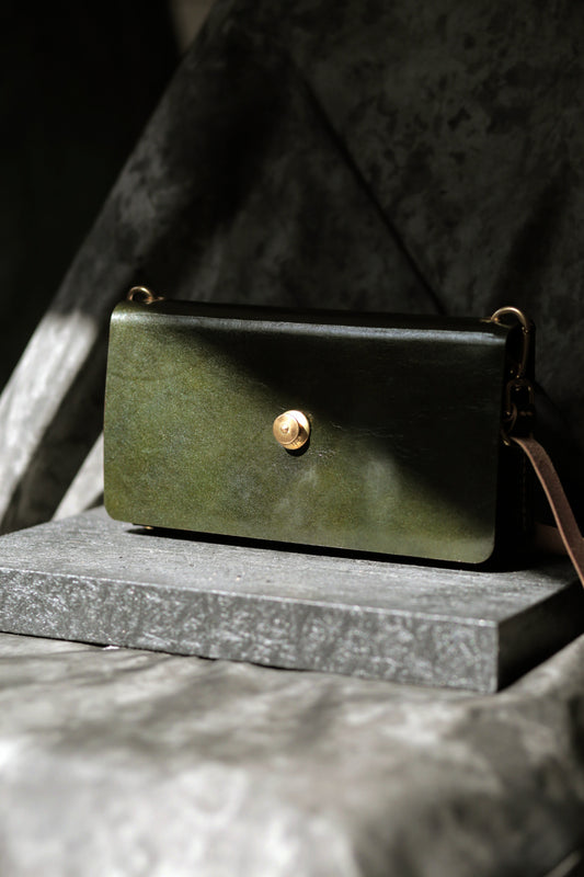 Köpenicker 008 (tamponato) - leathercraft mit kater